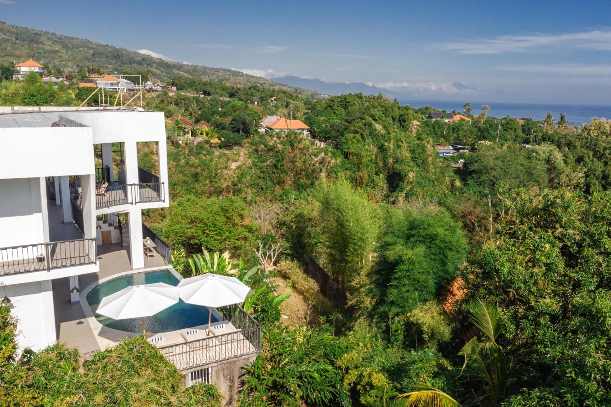 The Hacienda Lovina Villa Exterior photo